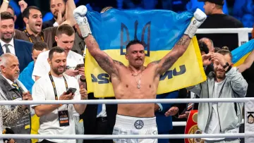 Усик назвав найкращих боксерів за категоріями: чемпіон світу згадав Ломаченка, Кроуфорда, Ф'юрі та інших зірок